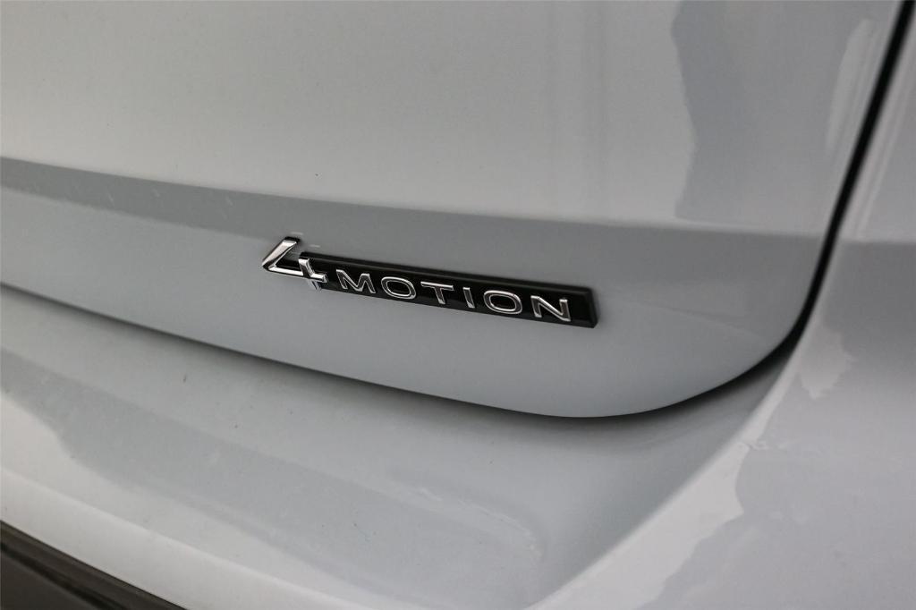 new 2025 Volkswagen Taos car, priced at $34,345