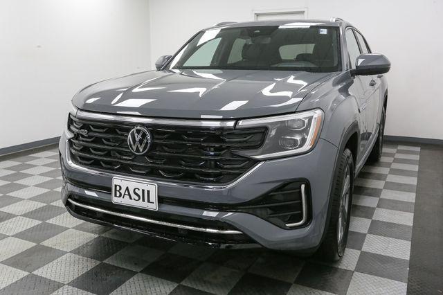 new 2024 Volkswagen Atlas Cross Sport car, priced at $48,196