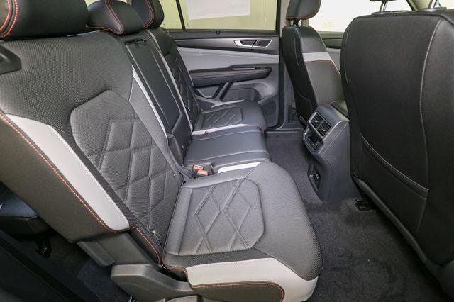 new 2025 Volkswagen Atlas car, priced at $43,808
