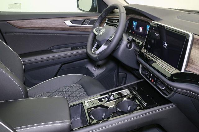 new 2025 Volkswagen Atlas car, priced at $50,520