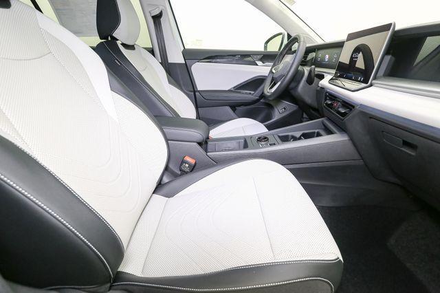 new 2025 Volkswagen Tiguan car, priced at $34,011