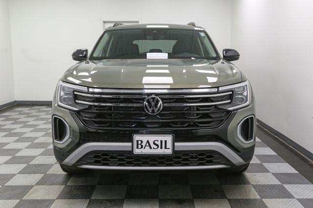 new 2025 Volkswagen Atlas car, priced at $43,808