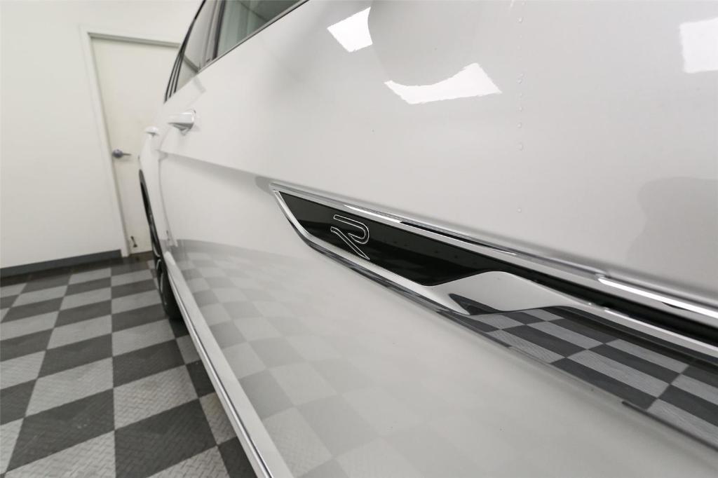 new 2026 Volkswagen Atlas car, priced at $54,214