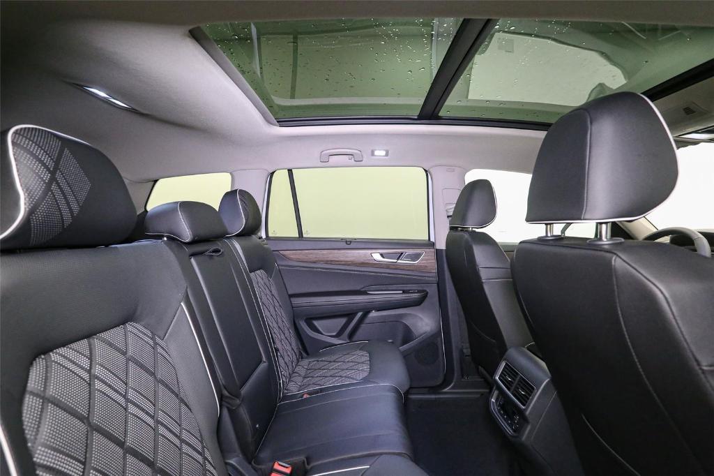 new 2026 Volkswagen Atlas car, priced at $54,214