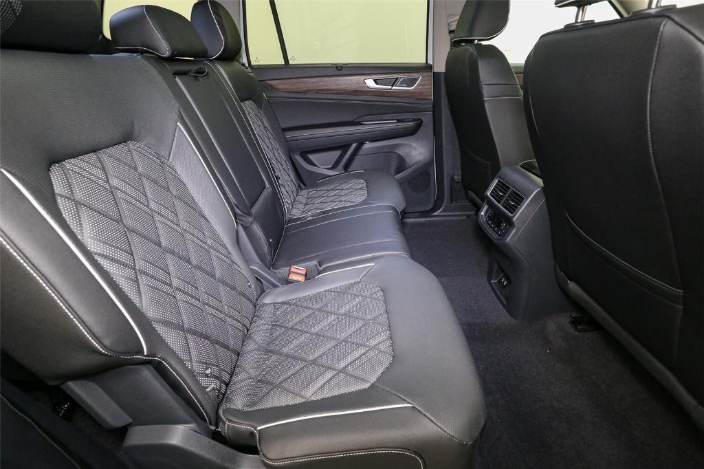 new 2026 Volkswagen Atlas car, priced at $54,214