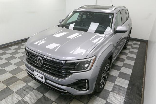 new 2025 Volkswagen Atlas car, priced at $52,738