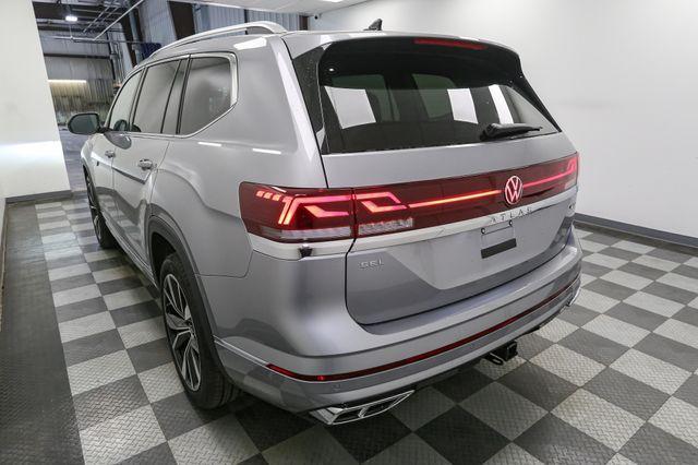 new 2025 Volkswagen Atlas car, priced at $52,738