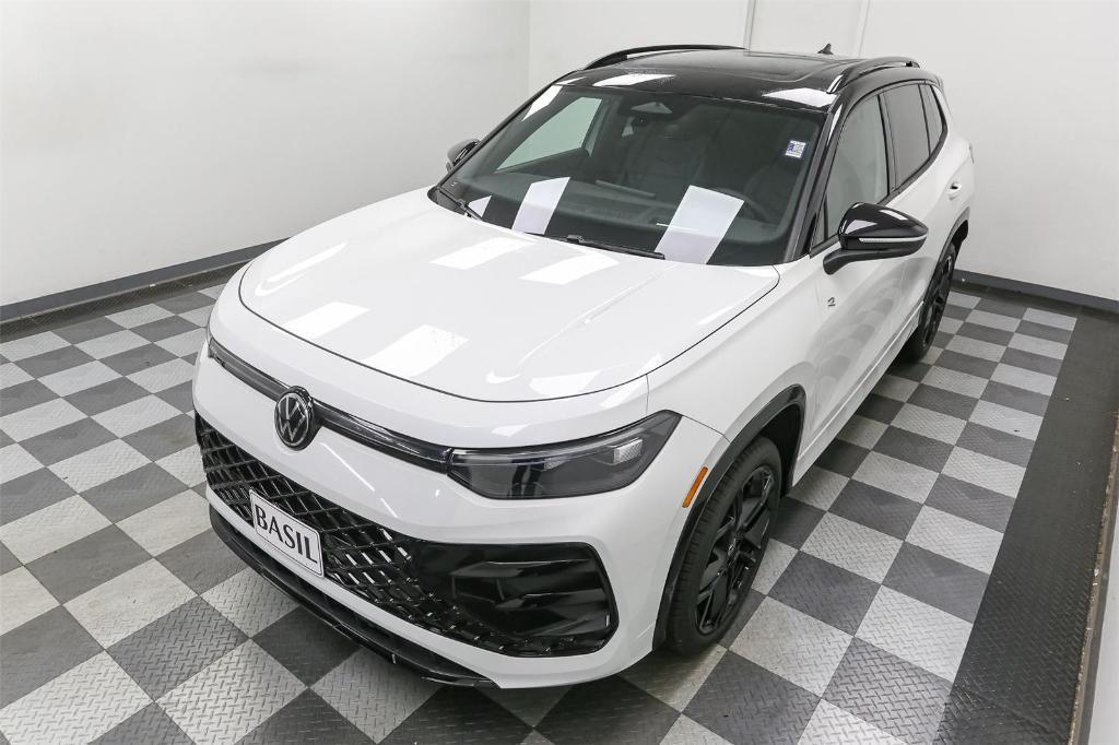 new 2025 Volkswagen Tiguan car, priced at $37,631