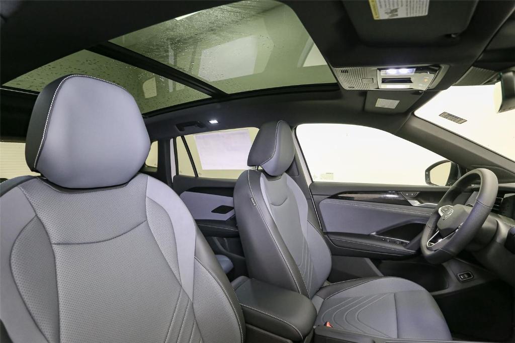 new 2025 Volkswagen Tiguan car, priced at $37,631