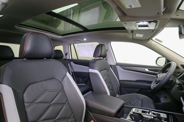 new 2025 Volkswagen Atlas car, priced at $44,880