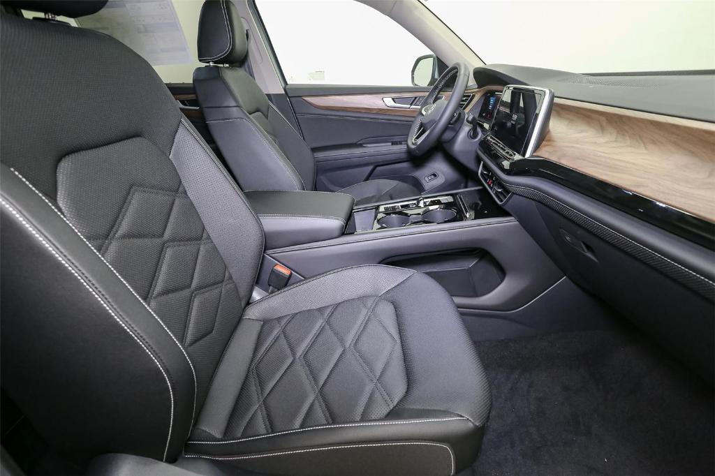 new 2026 Volkswagen Atlas car, priced at $47,055