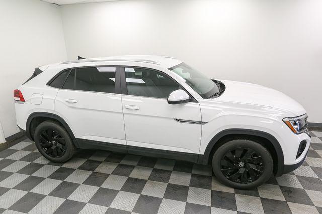 new 2025 Volkswagen Atlas Cross Sport car, priced at $42,996