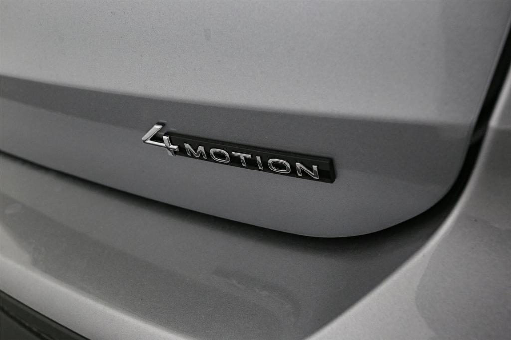 new 2025 Volkswagen Taos car, priced at $29,180