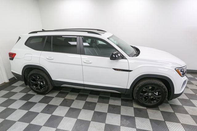 new 2025 Volkswagen Atlas car, priced at $44,443