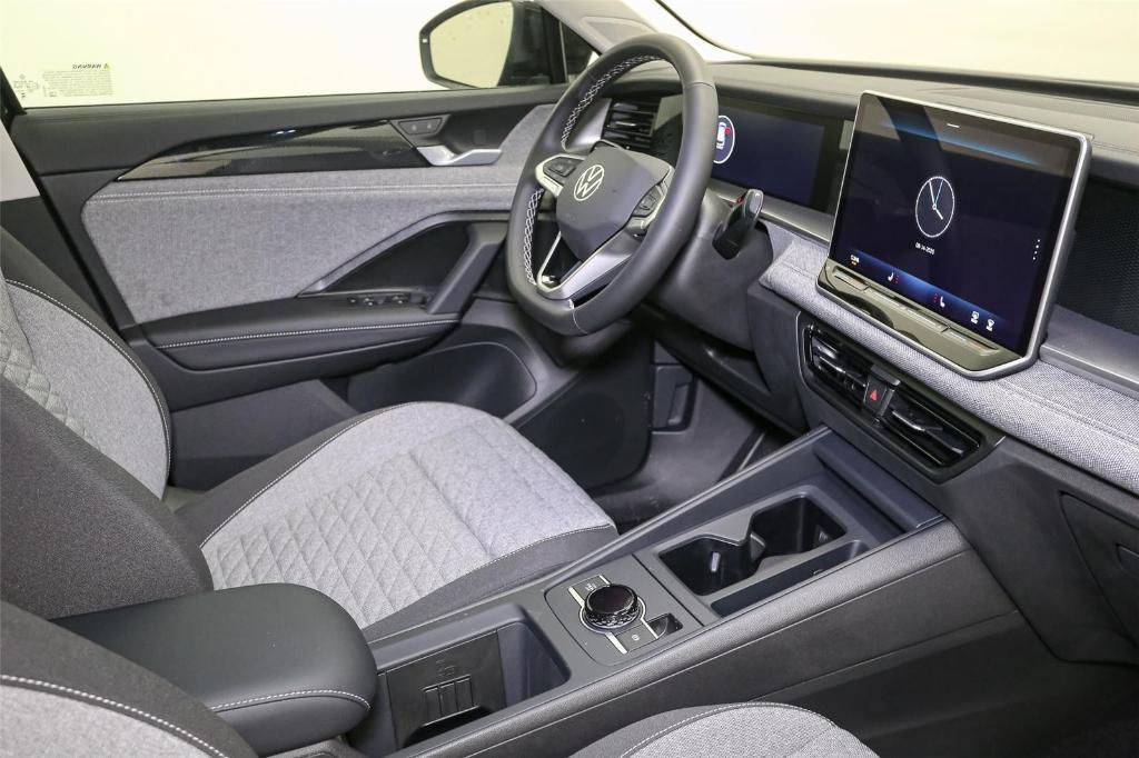 new 2025 Volkswagen Tiguan car, priced at $31,277