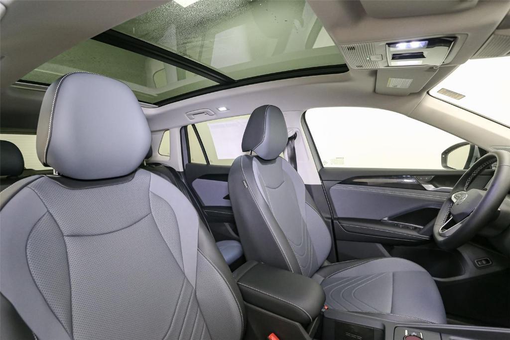 new 2025 Volkswagen Tiguan car, priced at $34,144