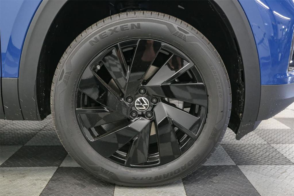 new 2026 Volkswagen Atlas Cross Sport car, priced at $46,159