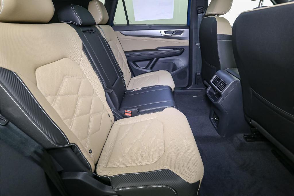 new 2026 Volkswagen Atlas Cross Sport car, priced at $46,159