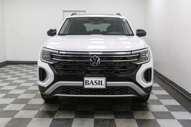 new 2024 Volkswagen Atlas car, priced at $47,922