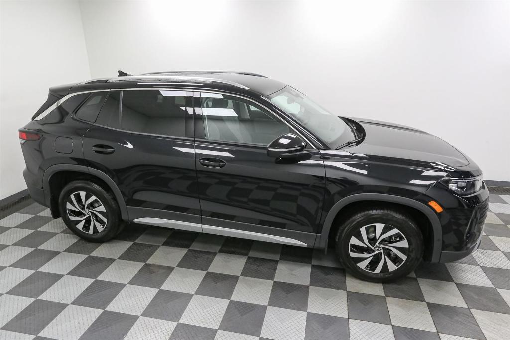 new 2025 Volkswagen Tiguan car, priced at $31,186