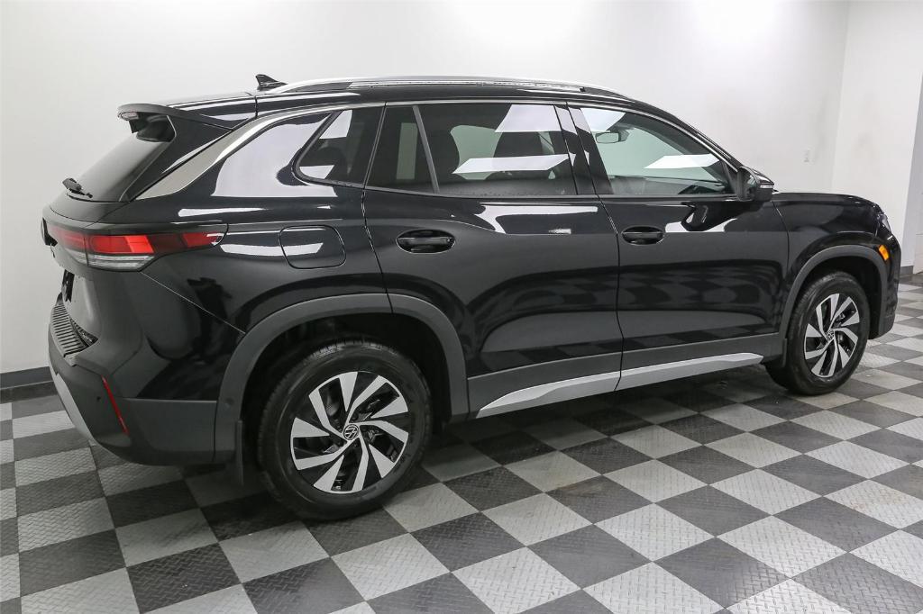 new 2025 Volkswagen Tiguan car, priced at $31,186