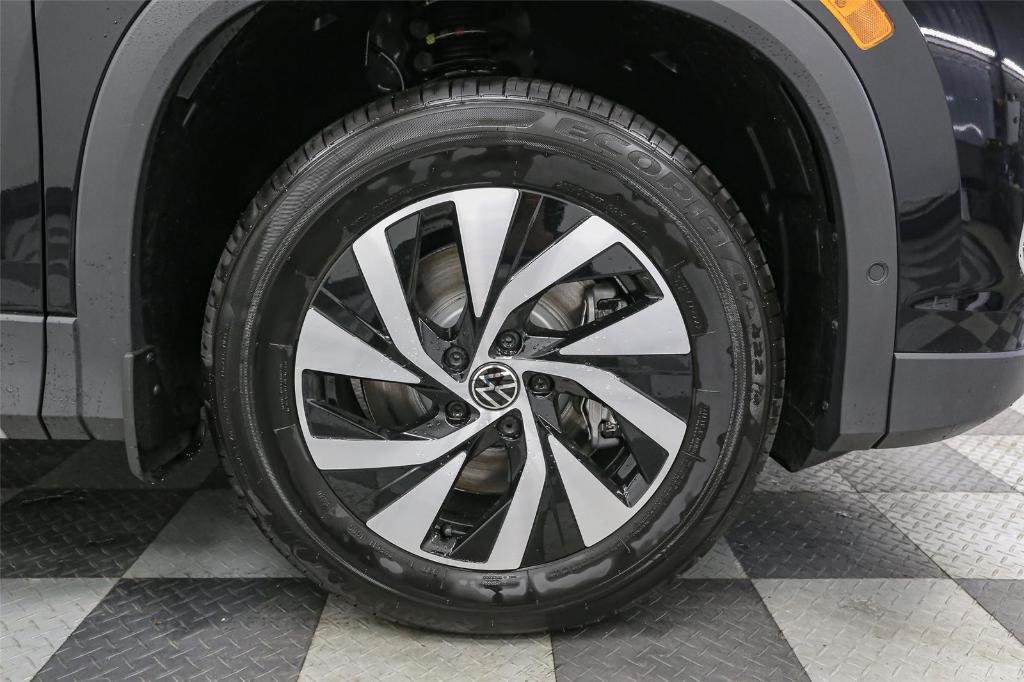 new 2025 Volkswagen Tiguan car, priced at $31,186