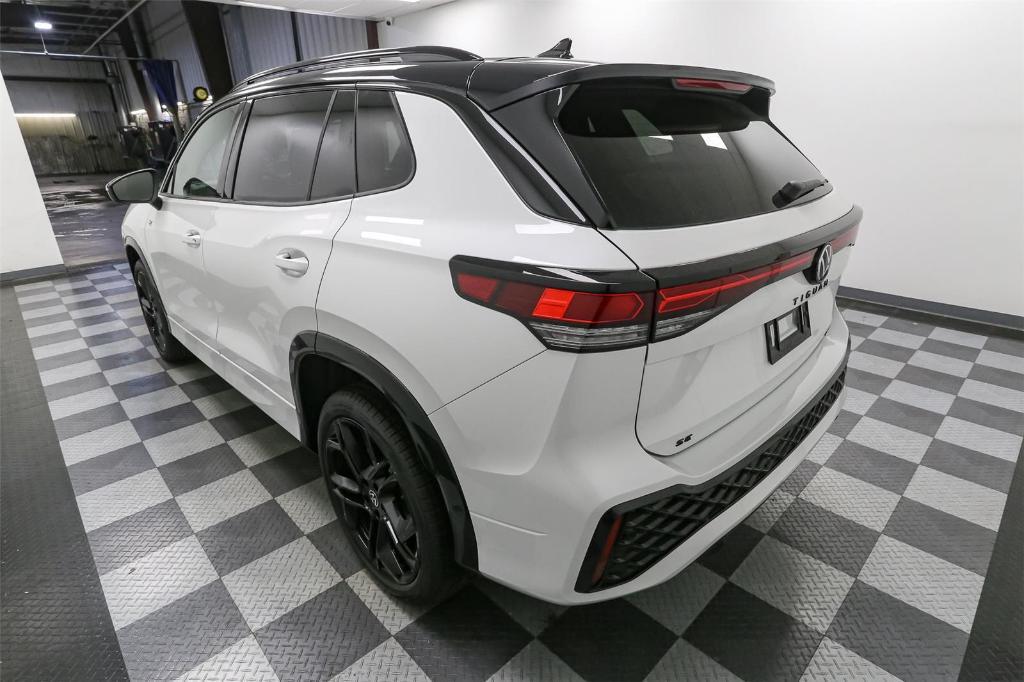 new 2025 Volkswagen Tiguan car, priced at $37,631