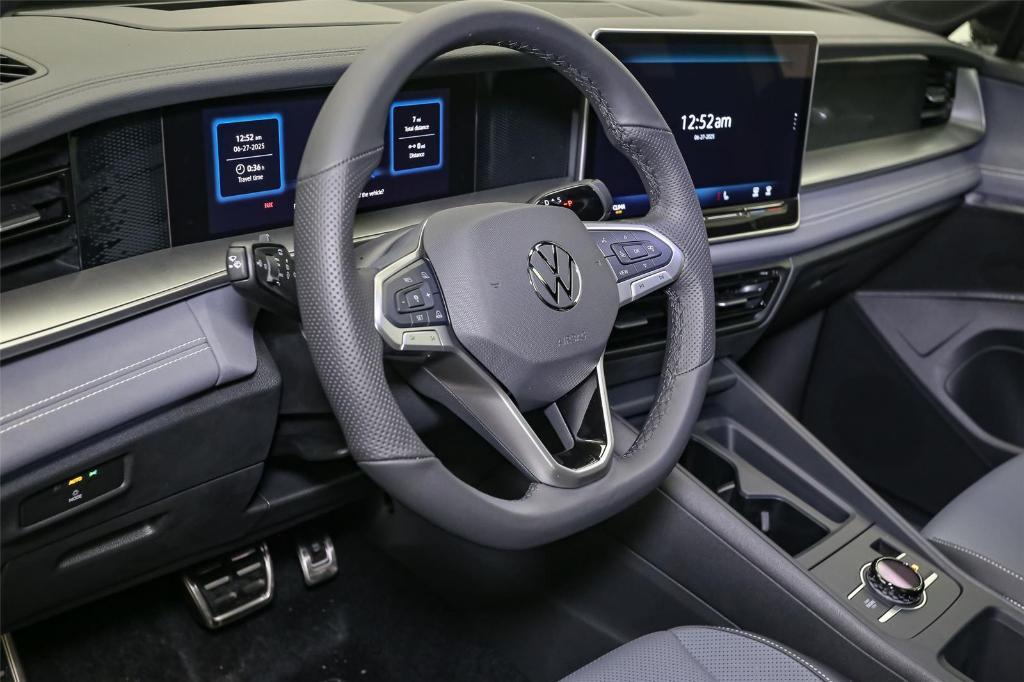new 2025 Volkswagen Tiguan car, priced at $37,631