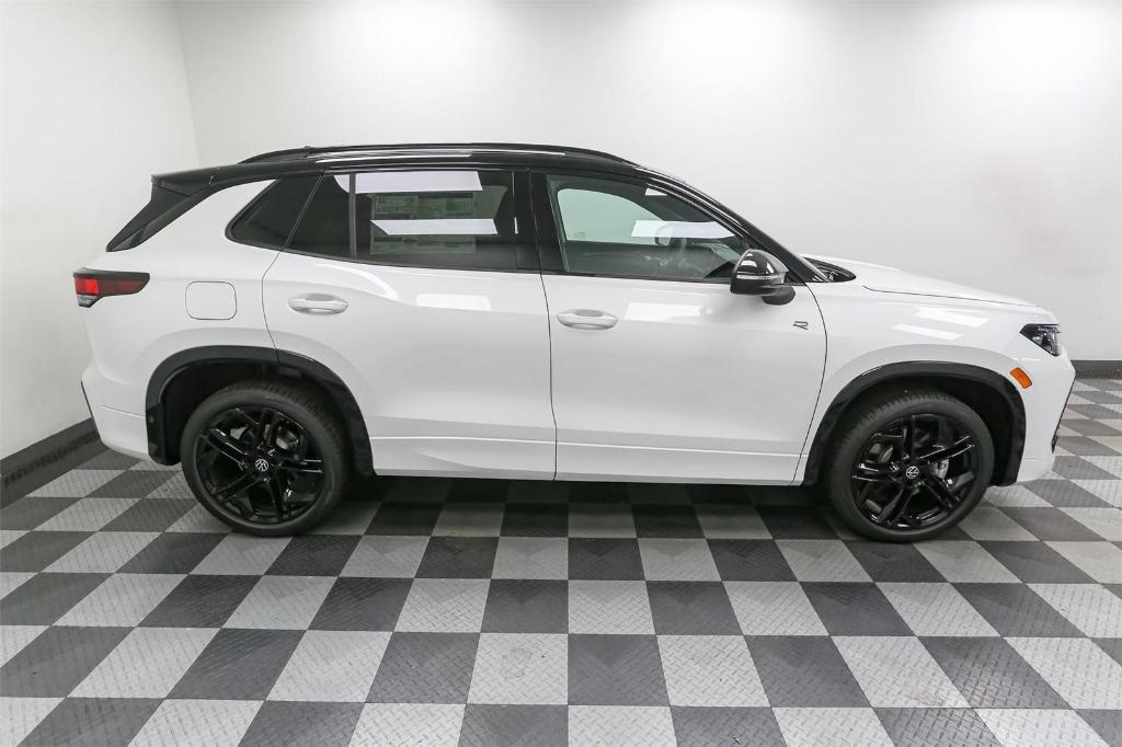 new 2025 Volkswagen Tiguan car, priced at $37,631