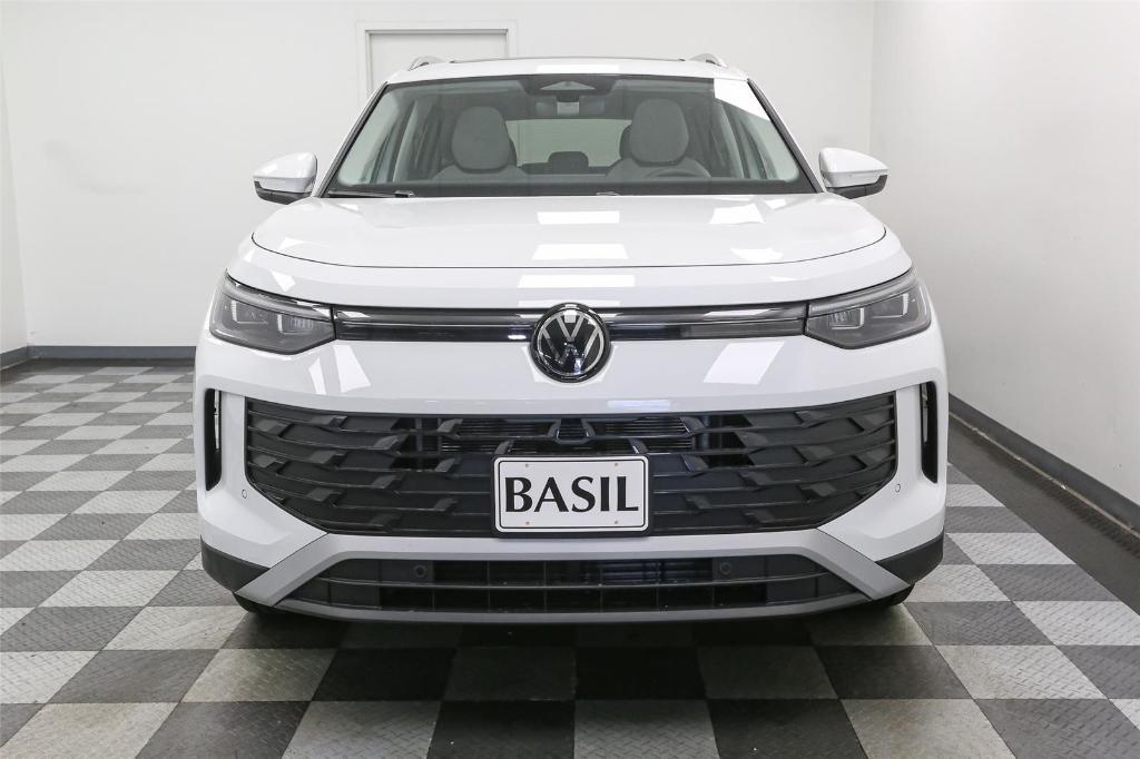 new 2025 Volkswagen Tiguan car, priced at $35,030