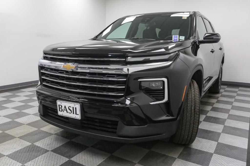 used 2025 Chevrolet Traverse car, priced at $41,195