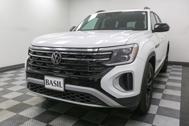 new 2025 Volkswagen Atlas car, priced at $44,427