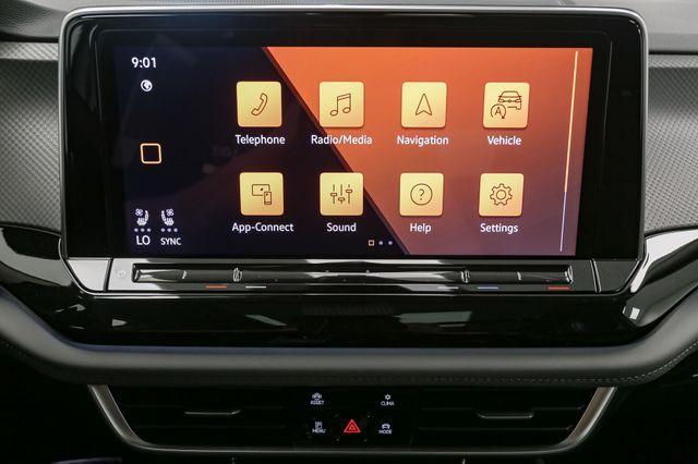 new 2025 Volkswagen Atlas car, priced at $44,427
