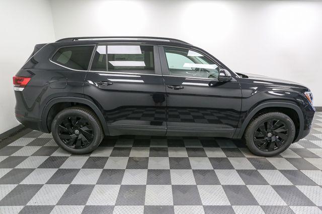 new 2025 Volkswagen Atlas car, priced at $42,766
