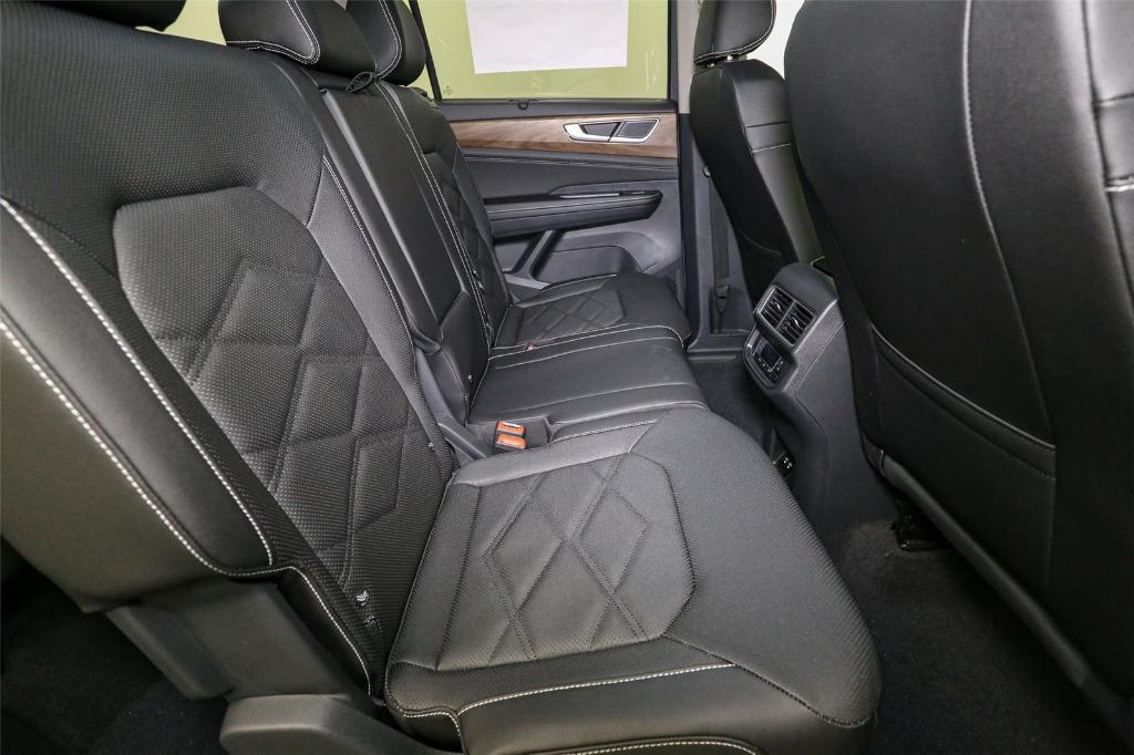 new 2026 Volkswagen Atlas car, priced at $45,780