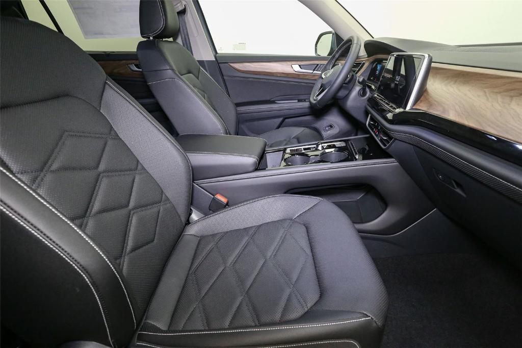 new 2026 Volkswagen Atlas car, priced at $45,780