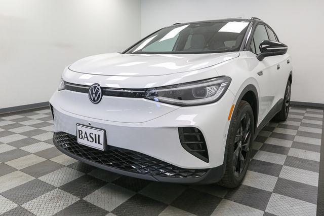 new 2025 Volkswagen ID.4 car, priced at $54,076