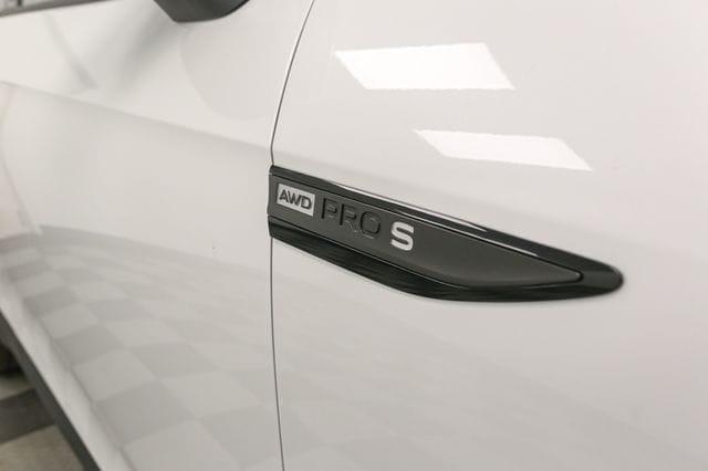 new 2025 Volkswagen ID.4 car, priced at $54,076