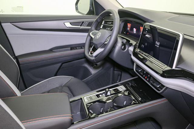 new 2025 Volkswagen Atlas car, priced at $45,041