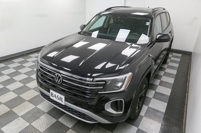new 2025 Volkswagen Atlas car, priced at $45,041
