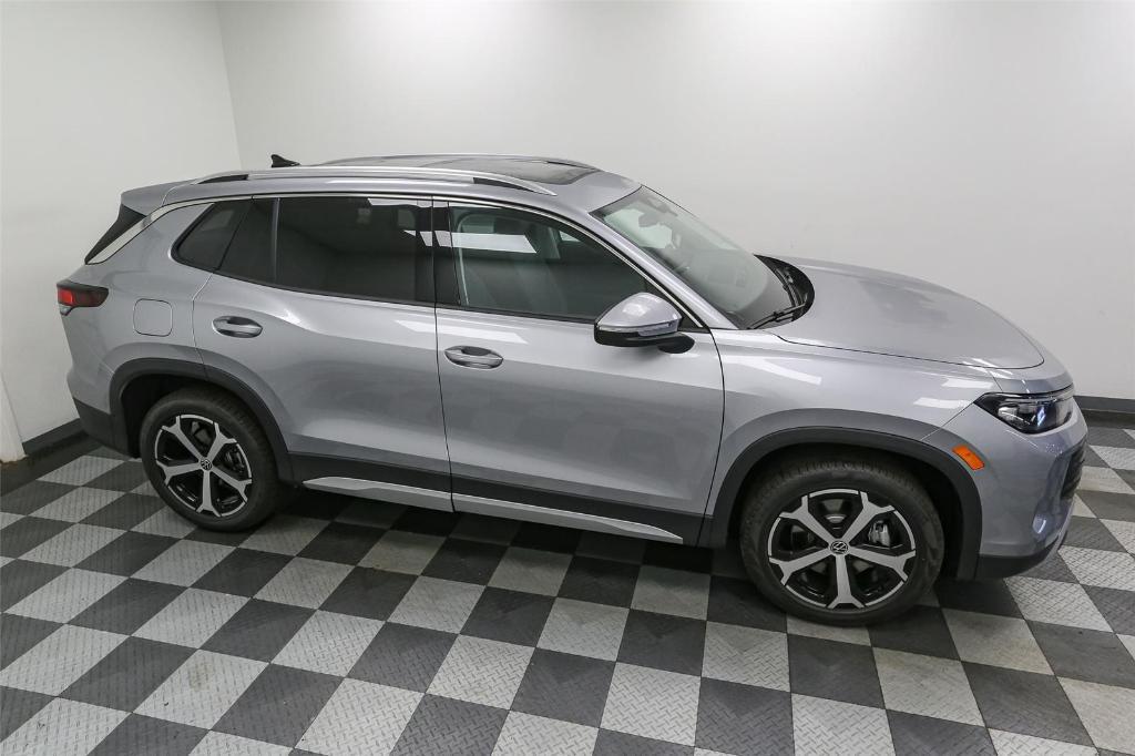 new 2025 Volkswagen Tiguan car, priced at $34,469