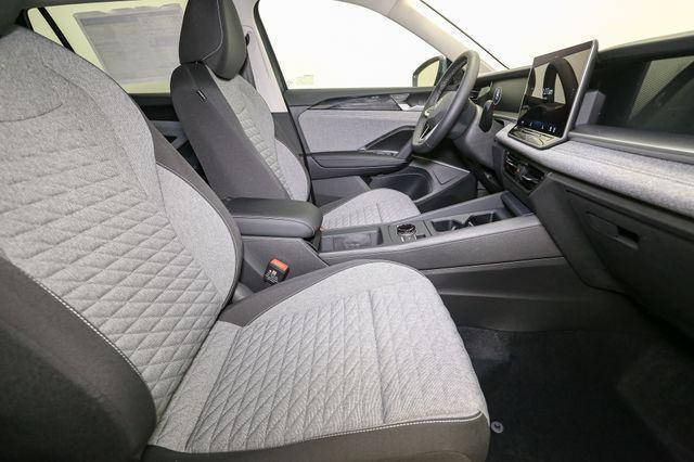 new 2025 Volkswagen Tiguan car, priced at $32,194