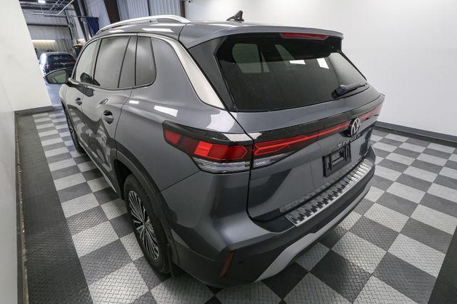 new 2025 Volkswagen Tiguan car, priced at $32,194