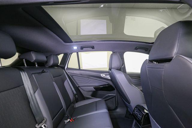 new 2025 Volkswagen ID.4 car, priced at $50,550