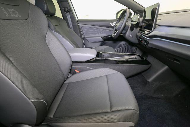 new 2025 Volkswagen ID.4 car, priced at $50,550