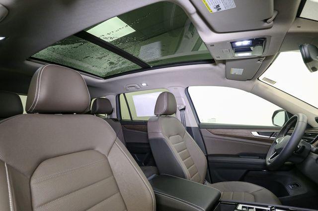 new 2025 Volkswagen Atlas car, priced at $47,238