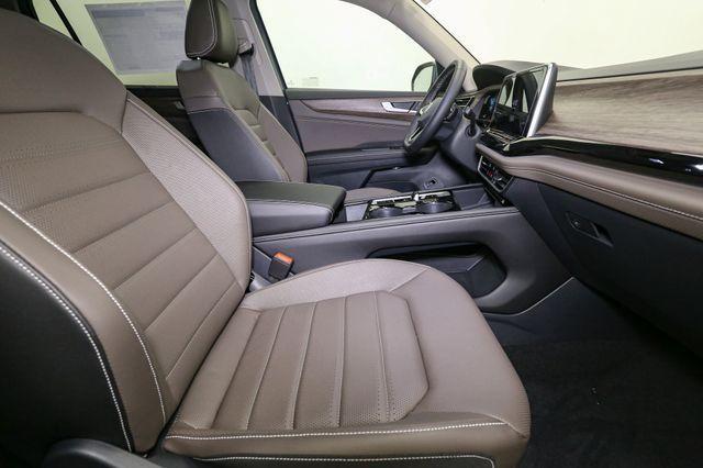 new 2025 Volkswagen Atlas car, priced at $47,238