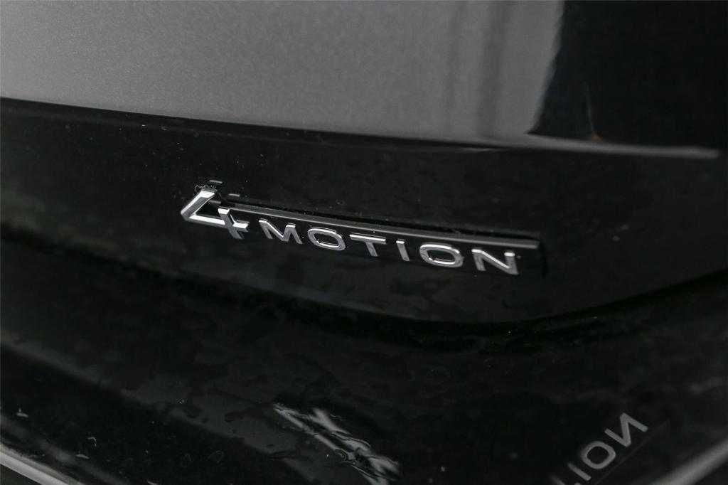 new 2025 Volkswagen Tiguan car, priced at $30,551