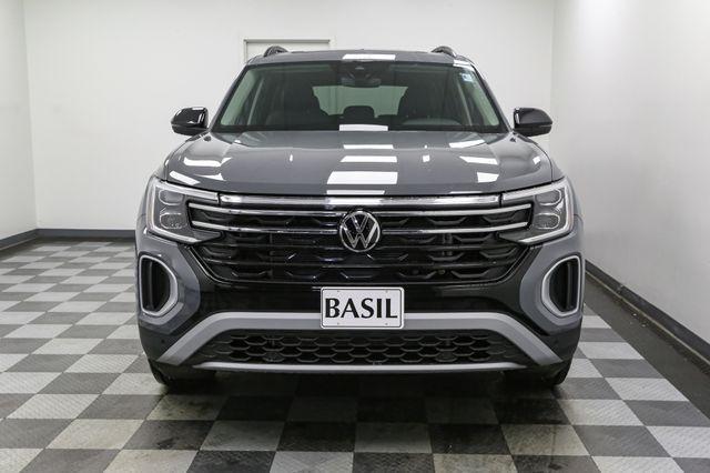 new 2025 Volkswagen Atlas car, priced at $45,600