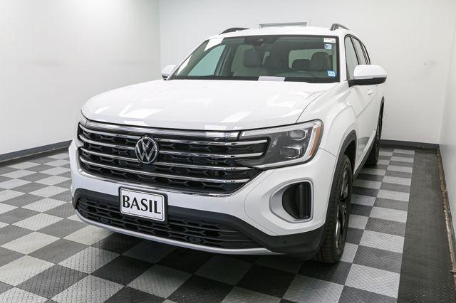 new 2024 Volkswagen Atlas car, priced at $41,095